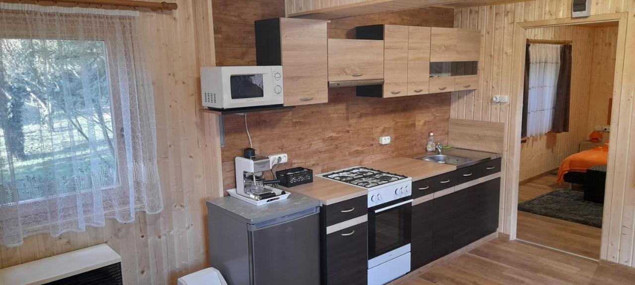 Keri Apartman Mosonmagyarovar Ngoại thất bức ảnh