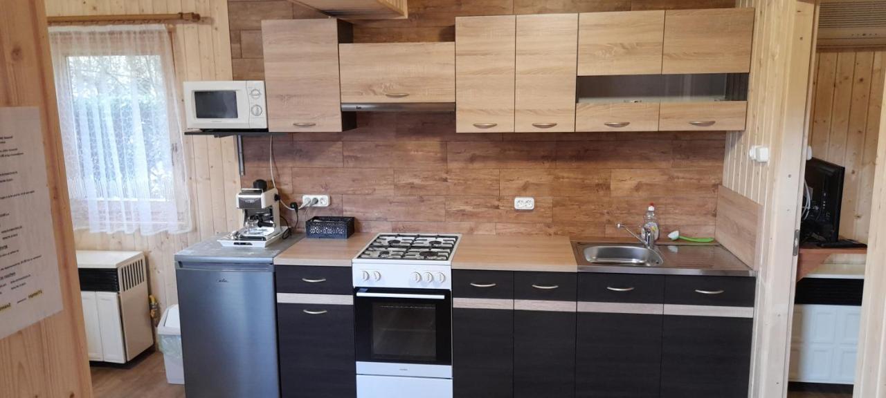 Keri Apartman Mosonmagyarovar Ngoại thất bức ảnh