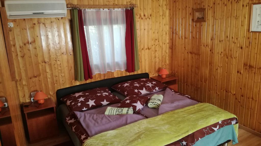 Keri Apartman Mosonmagyarovar Ngoại thất bức ảnh