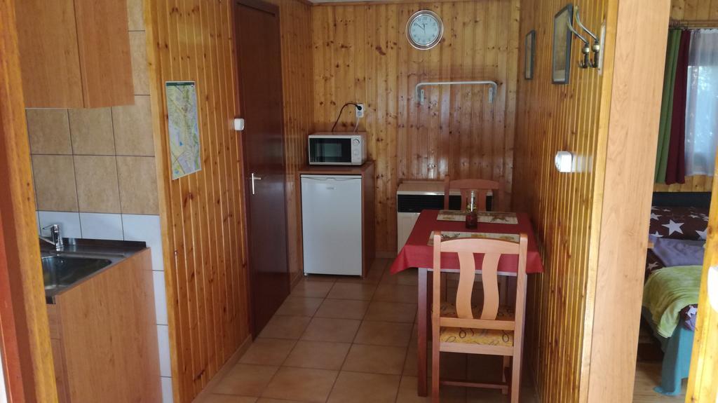 Keri Apartman Mosonmagyarovar Ngoại thất bức ảnh