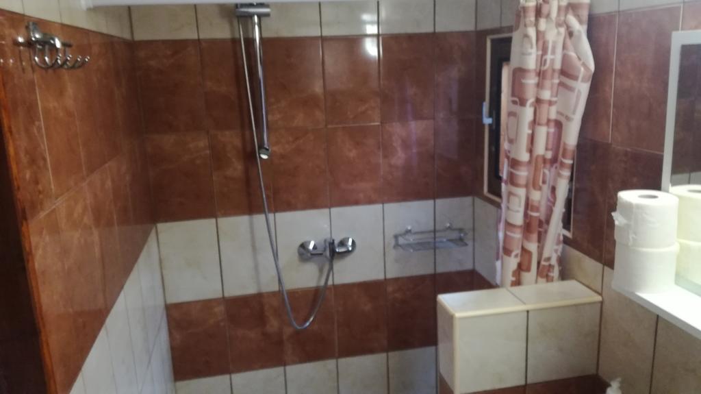 Keri Apartman Mosonmagyarovar Ngoại thất bức ảnh