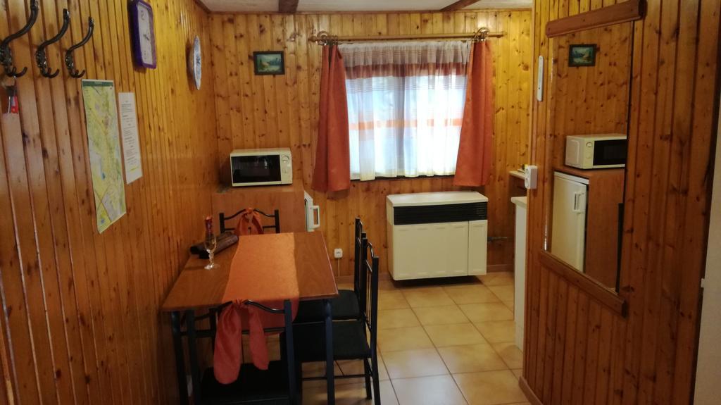 Keri Apartman Mosonmagyarovar Ngoại thất bức ảnh